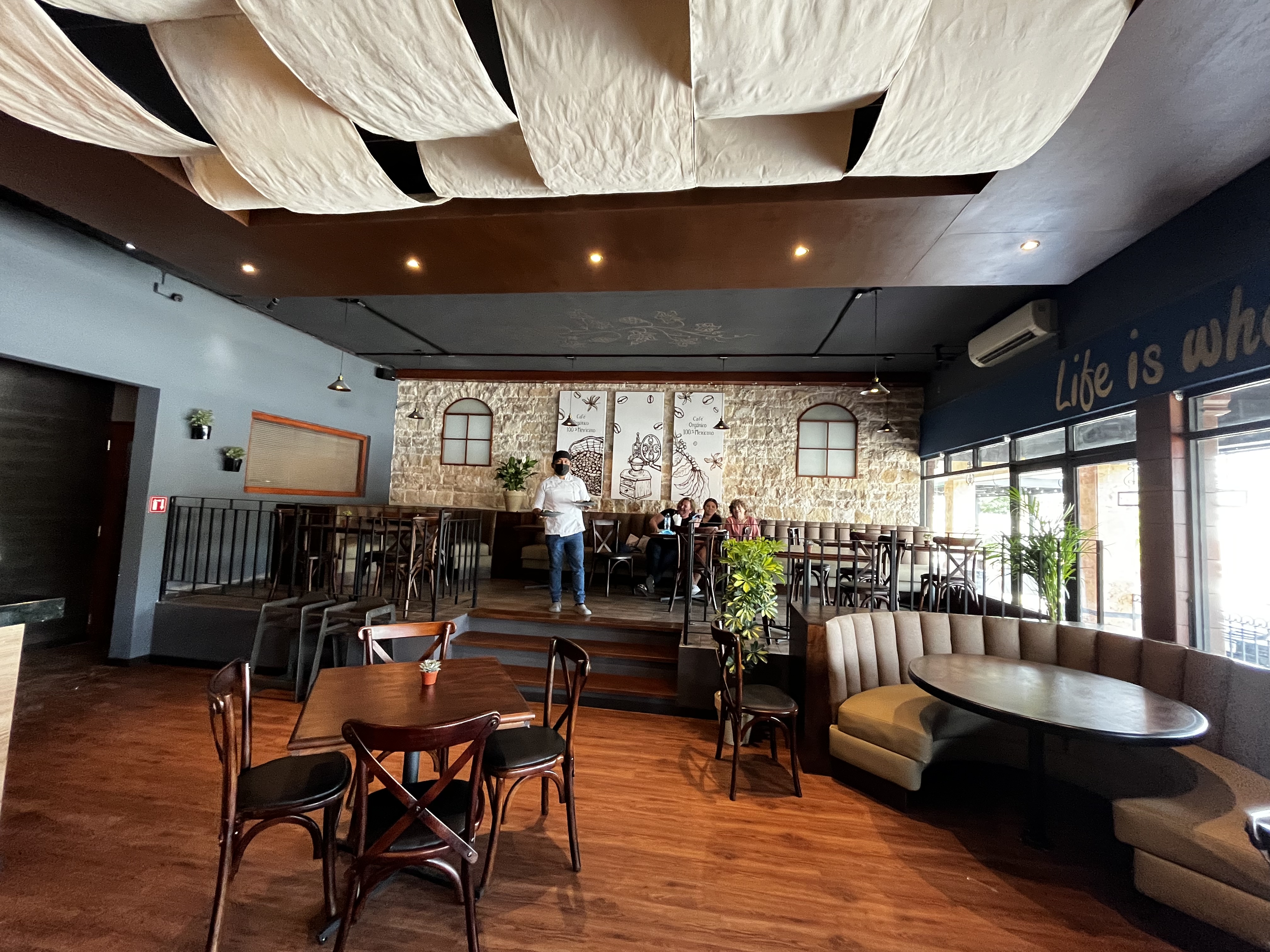 St Fitz Coffee & Bistro
