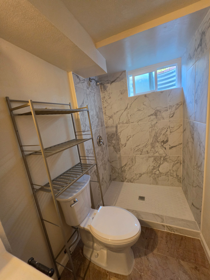INTERIOR PAINTING & TILE